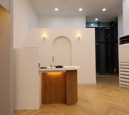 흥미로운 여성 전문 매장 인테리어로 눈길을 사로잡다! 수원 곡반정의 현장 소개