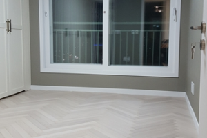 고급스러운 화이트 인테리어와 해링본 마루로 완성한 수원 매탄동 이편한세상 아파트 리모델링