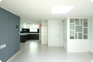 SK 선경아파트 인테리어: 작은방 확장부터 전체 공사까지, 친환경 접착제로 완성한 32평 아파트 리모델링