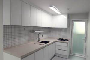 차분한 화이트톤으로 깔끔하고 고급스러운 영통 신나무실 5단지 아파트 인테리어