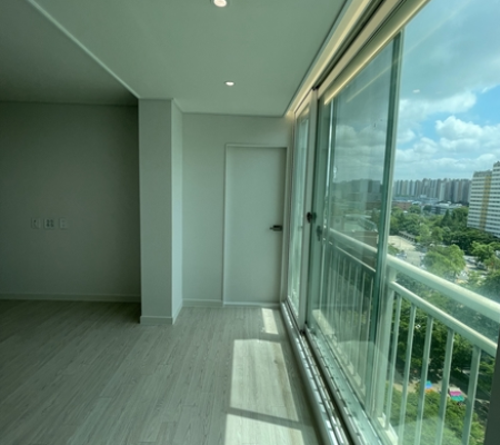 밝은 분위기를 위한 9mm 문선과 화이트 컨셉, 수원 매탄그린빌 5단지 아파트 인테리어