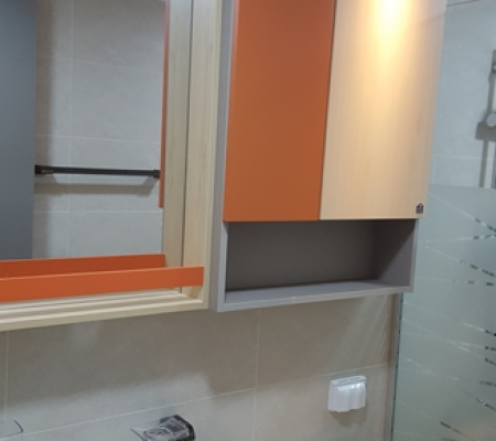 세련된 스타일과 실용적인 기능을 담은 포인트 욕실 리모델링