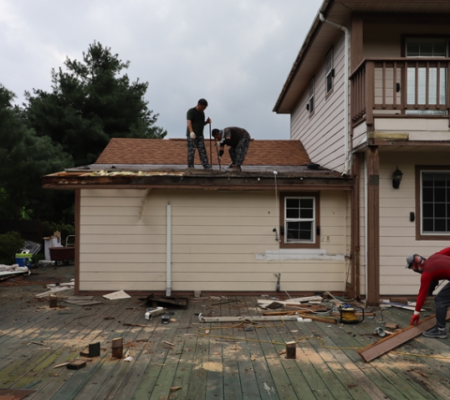 용인시 양지 푸르메마을 외부 부분공사 최고의 선택, 페인팅과 합성데크로 완성된 아름다운 전원주택