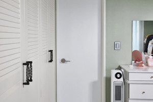 동탄 노작공원 상가주택 3층, 세련된 도어 교체로 완성한 안전하고 아름다운 공간