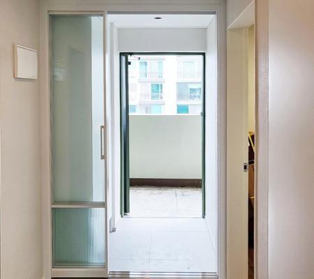 성남시 수정구 삼부 아파트 3연동 중문 설치: 스마트한 공간 활용과 세련된 디자인의 완벽한 조화