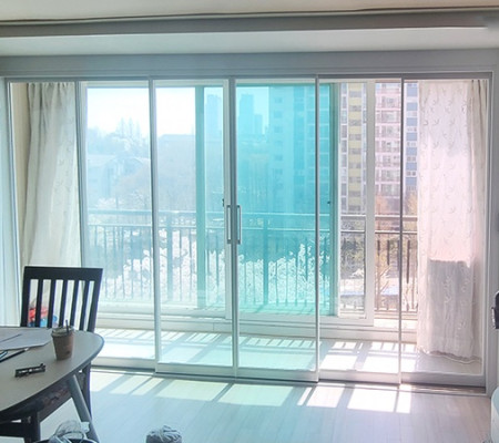 강남 진흥아파트, 초슬림 6연동 도어로 공간을 더 넓게! 시공 사례 분석