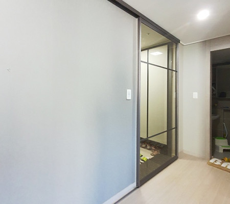 모던한 감성을 담은 평촌 더샵 센트럴 시티: 슬라이드 중문으로 완성한 인테리어 혁신