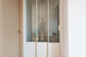 하남시 아파트, 초슬림 3연동 중문으로 변신하다: 깔끔하고 모던한 인테리어 후기