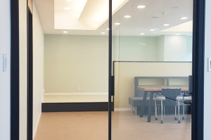 안산 문화센터 강의실, 초슬림 미닫이 현관중문으로 변신하다!