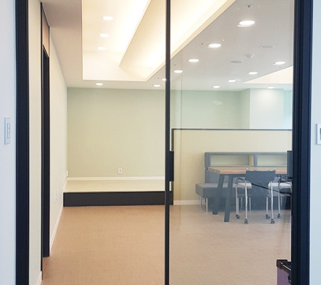 안산 문화센터 강의실, 초슬림 미닫이 현관중문으로 변신하다!