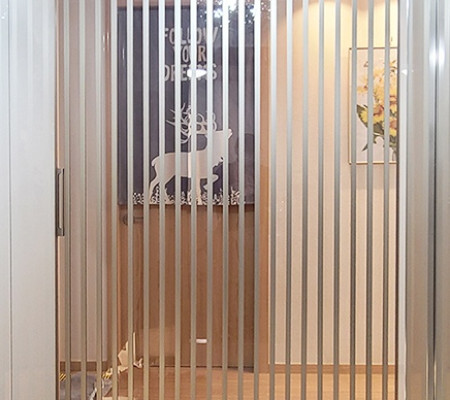 수원 인계동 아파트의 매력을 높여주는 슬라이딩 중문: 공간 활용의 혁신적 해법